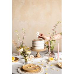 Narozeninová svíčka číslo '3', bílá s okvětními lístky